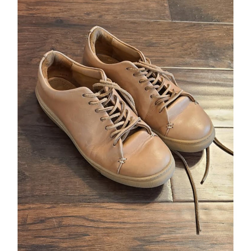 Thursday Boot Co. Tan leather casual sneaker  womens sz 7